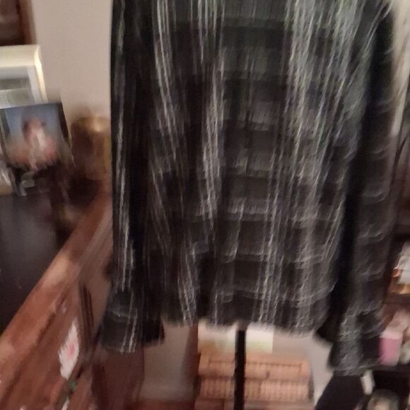 Karl Lagerfeld Black and White Checkered Blouse W/ Pearl Detail Size XL - Picture 5 of 8